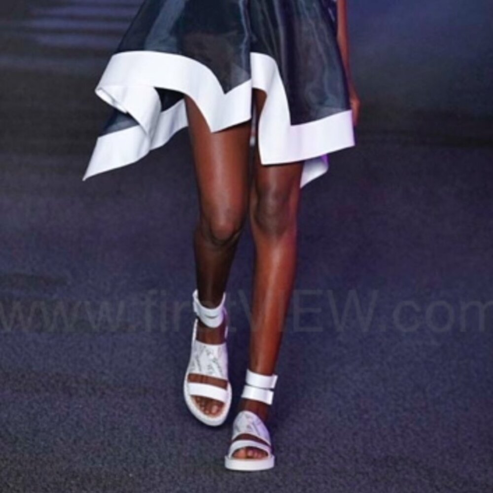 Nicholas Kirkwood x Peter Pilotto white sandals